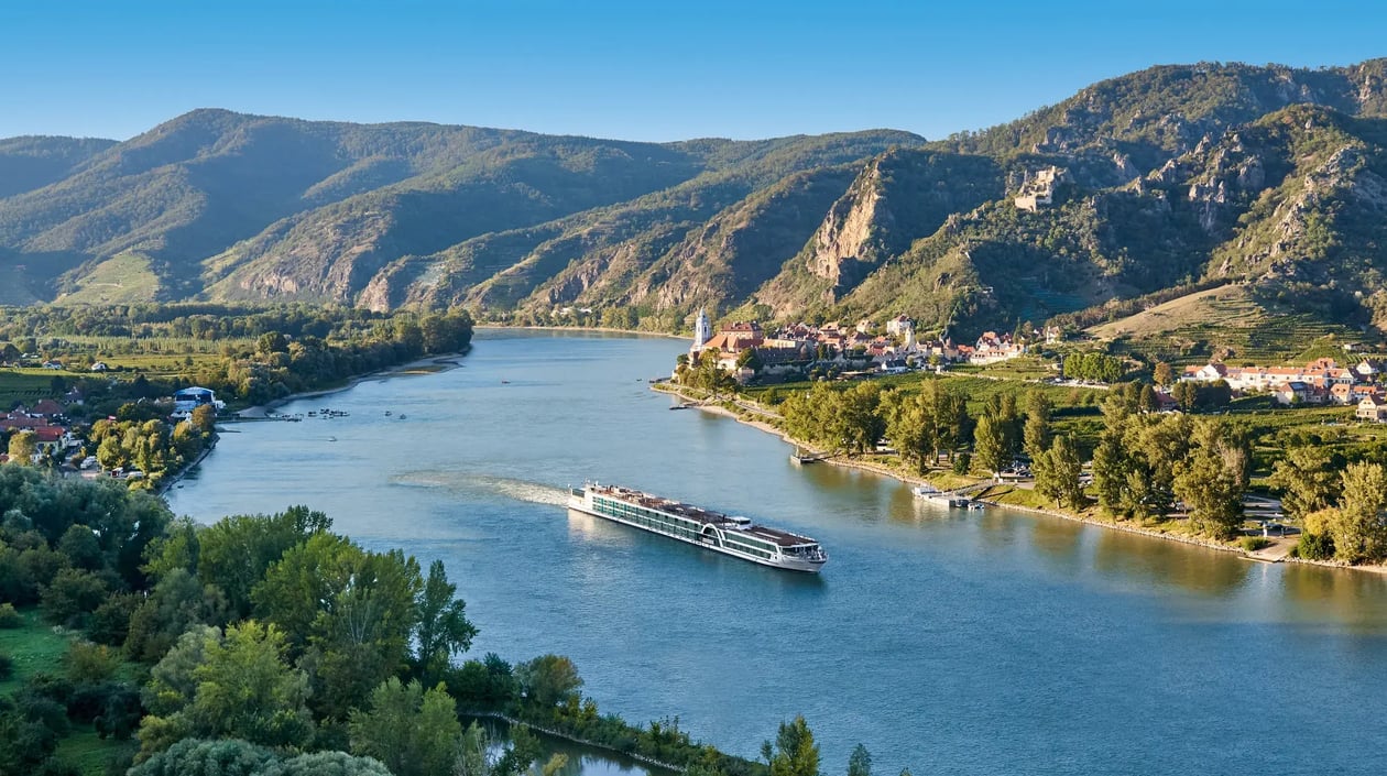 Amadeus Queen - Donau - Durnstein