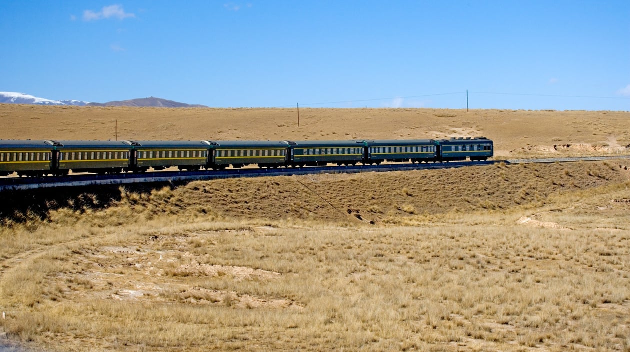 Shangri-La Express Golden Eagle