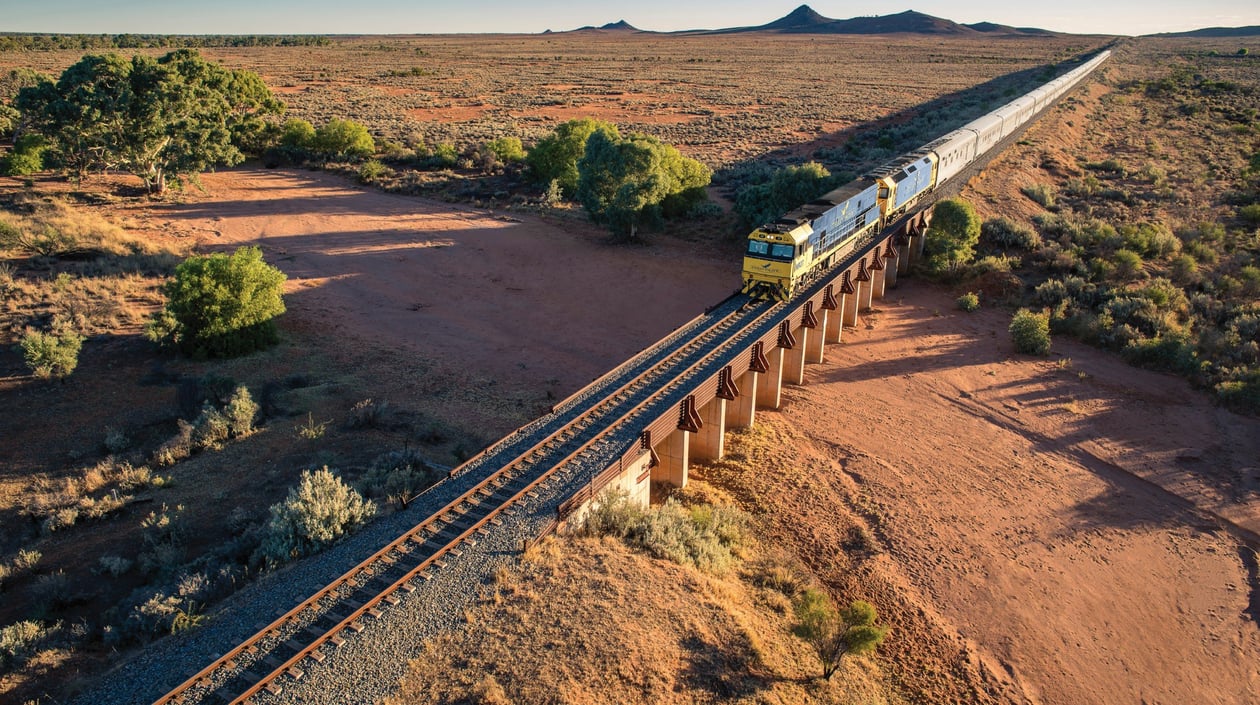 Indian Pacific exterior (2)