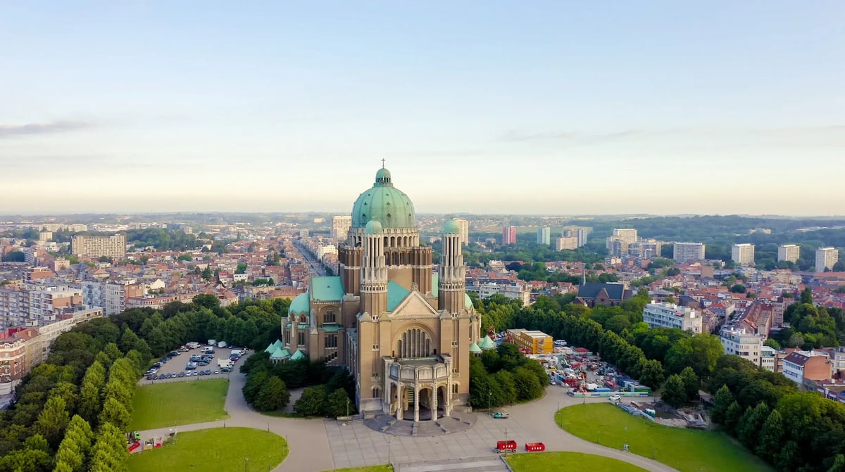 shutterstock_1526859761 Nationale Basiliek van het Heilig Hart te Koekelberg Brussel