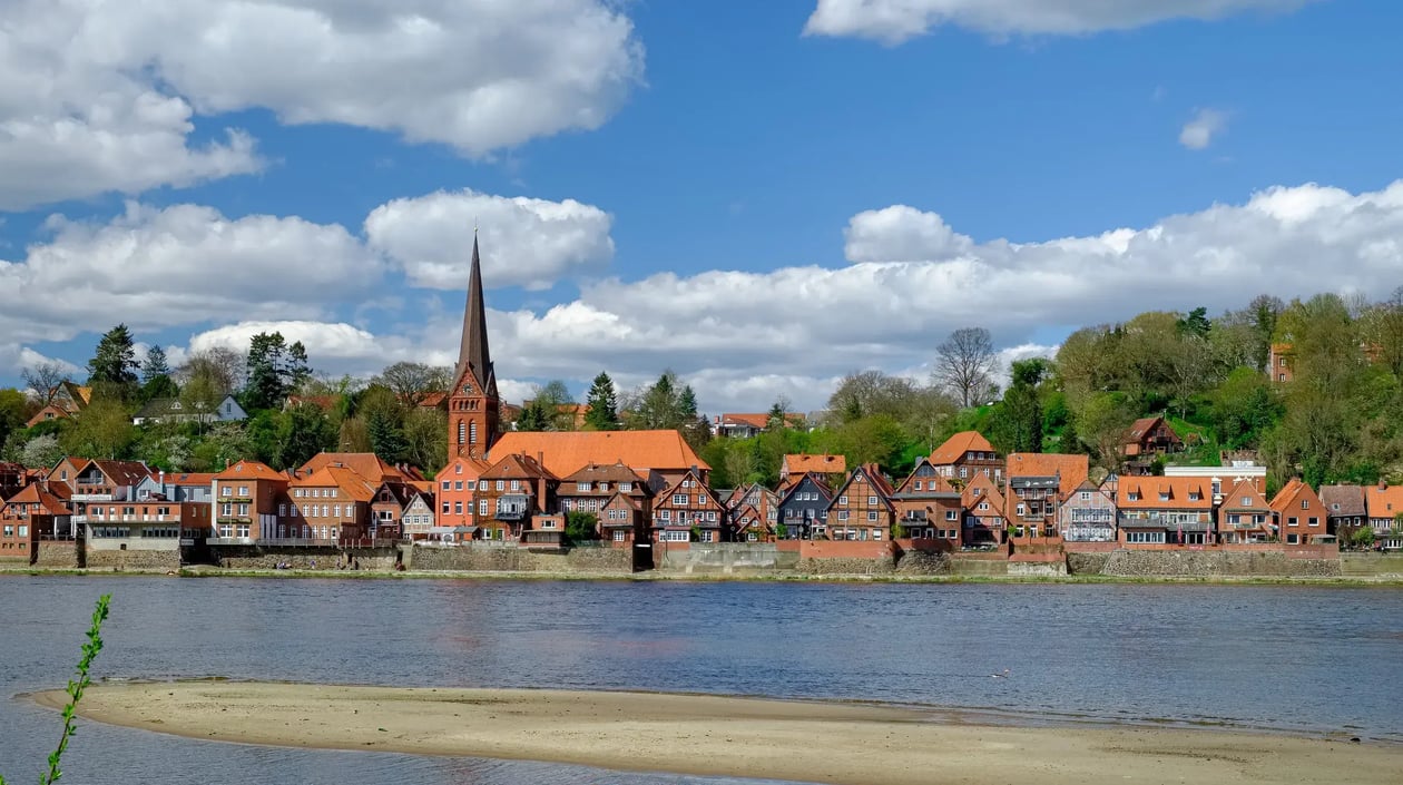 Lauenburg, shutterstock_1962410368