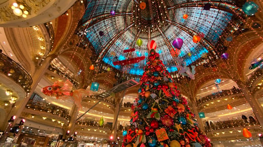 Kerstboom Galeries Lafayette Parijs, shutterstock