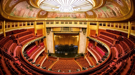 Theatre des Champs Elysees salle entiere du 2eme balcon crédit photo arkema – vincent colin