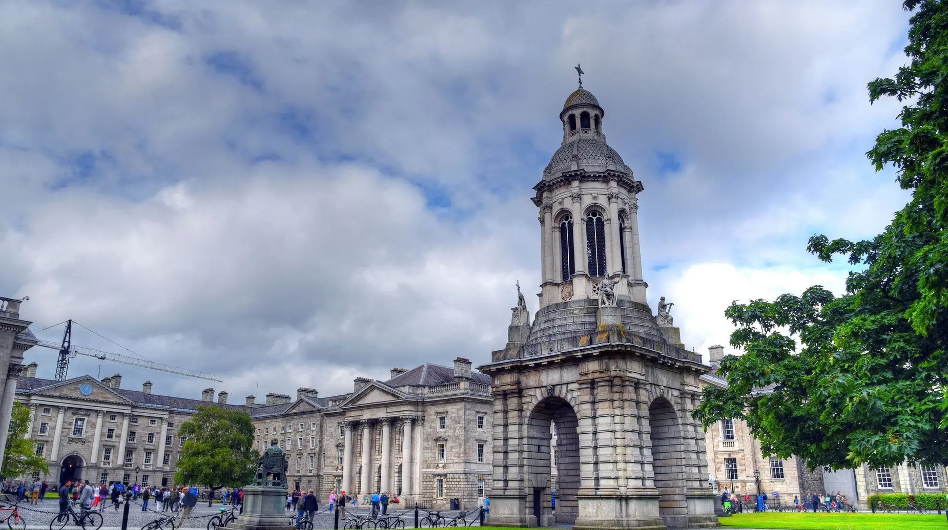 Trinity College Dublin, shutterstock_659098348