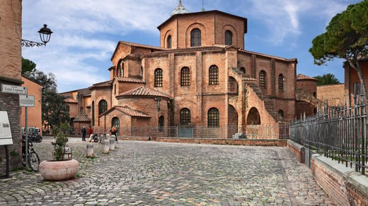 shutterstock_1500772475 Basilica di San Vitale