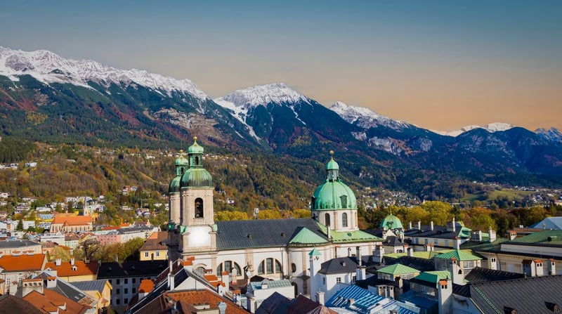 Innsbruck, shutterstock_2487129965