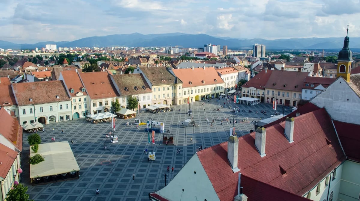 Sibiu, big square, shutterstock_380522368