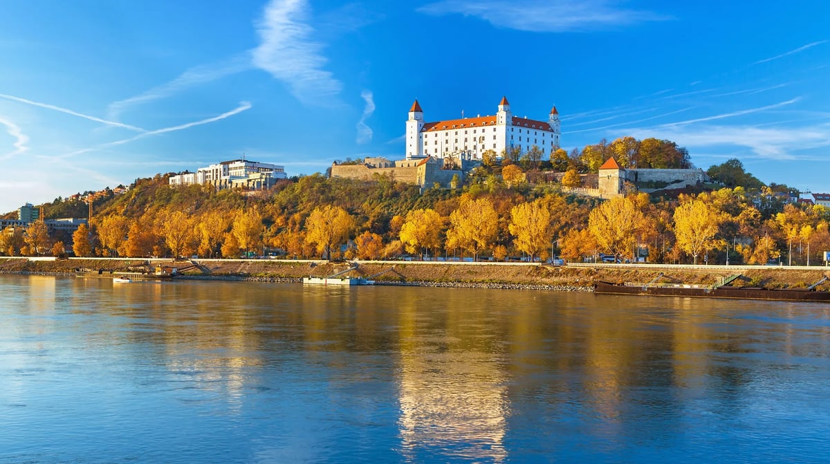 Bratislava__