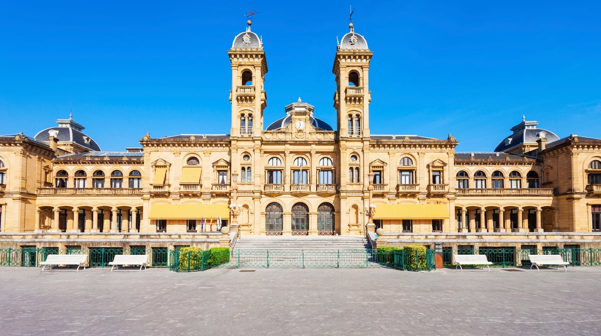 shutterstock_1984683644 San Sebastian City Hall