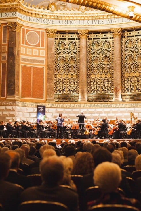 VERTICAAL - Kurhaus Wiesbaden_Friedrich-von-Thiersch-Saal_Rheingau Musik Festival_c_Hannah Meinhardt