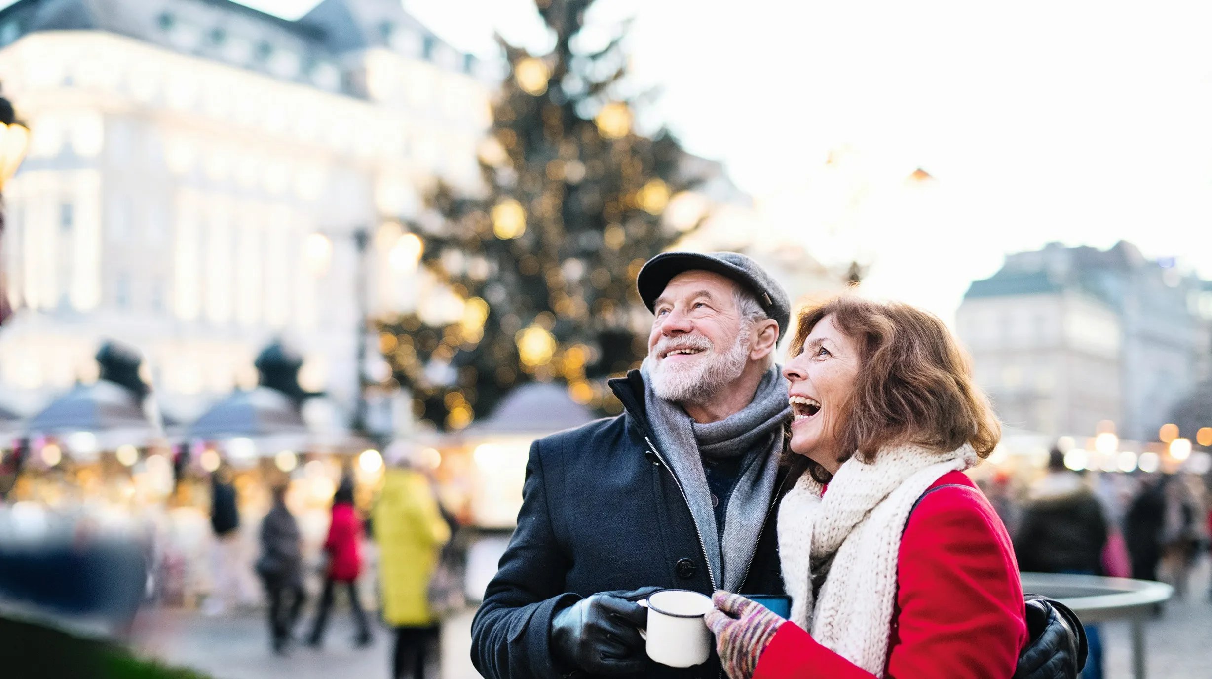 Echtpaar op kerstmarkt_Destin Travel