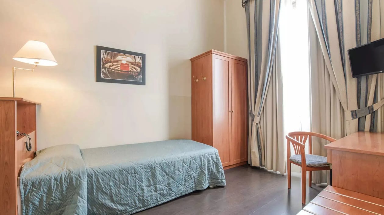 Single room Hotel Impero Cremona