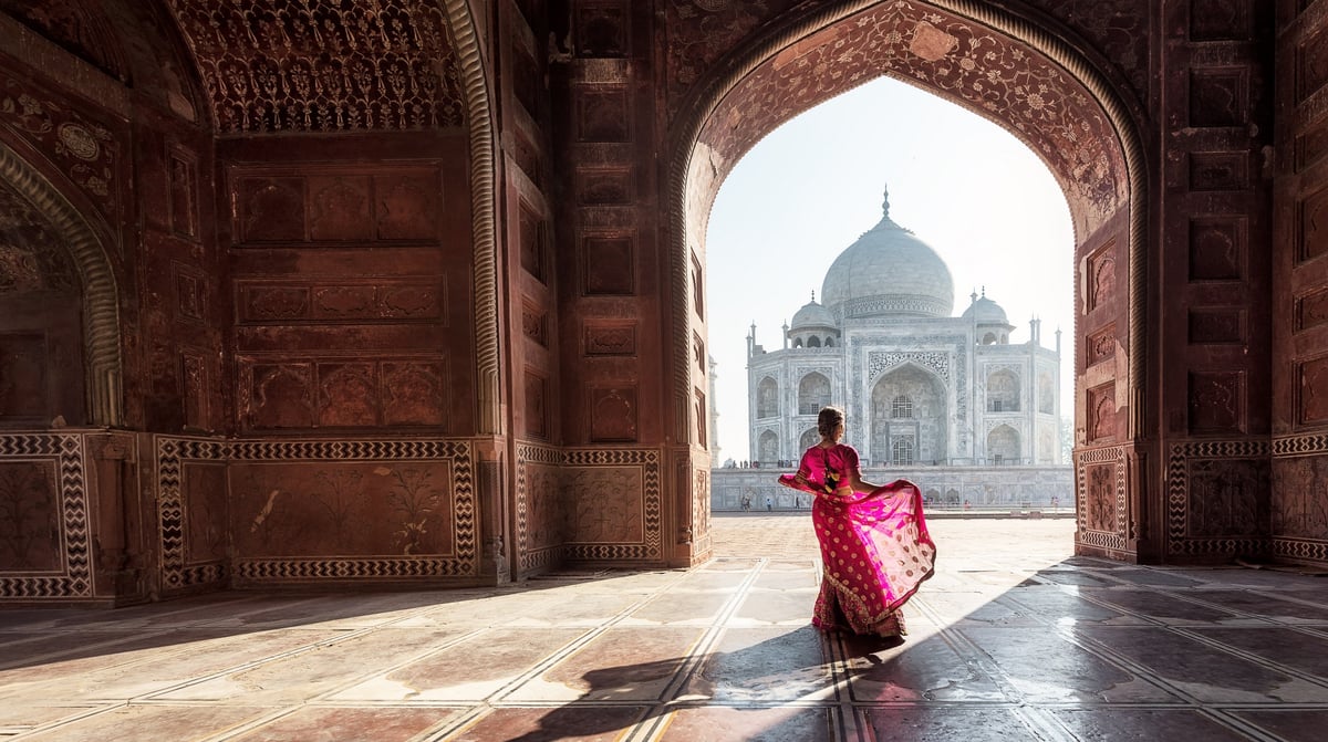 Indian woman Taj Mahal